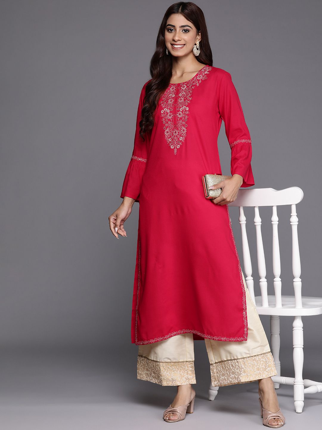 Dhiyona IE Women Embroidered Bell Sleeves Thread Work Floral Kurta