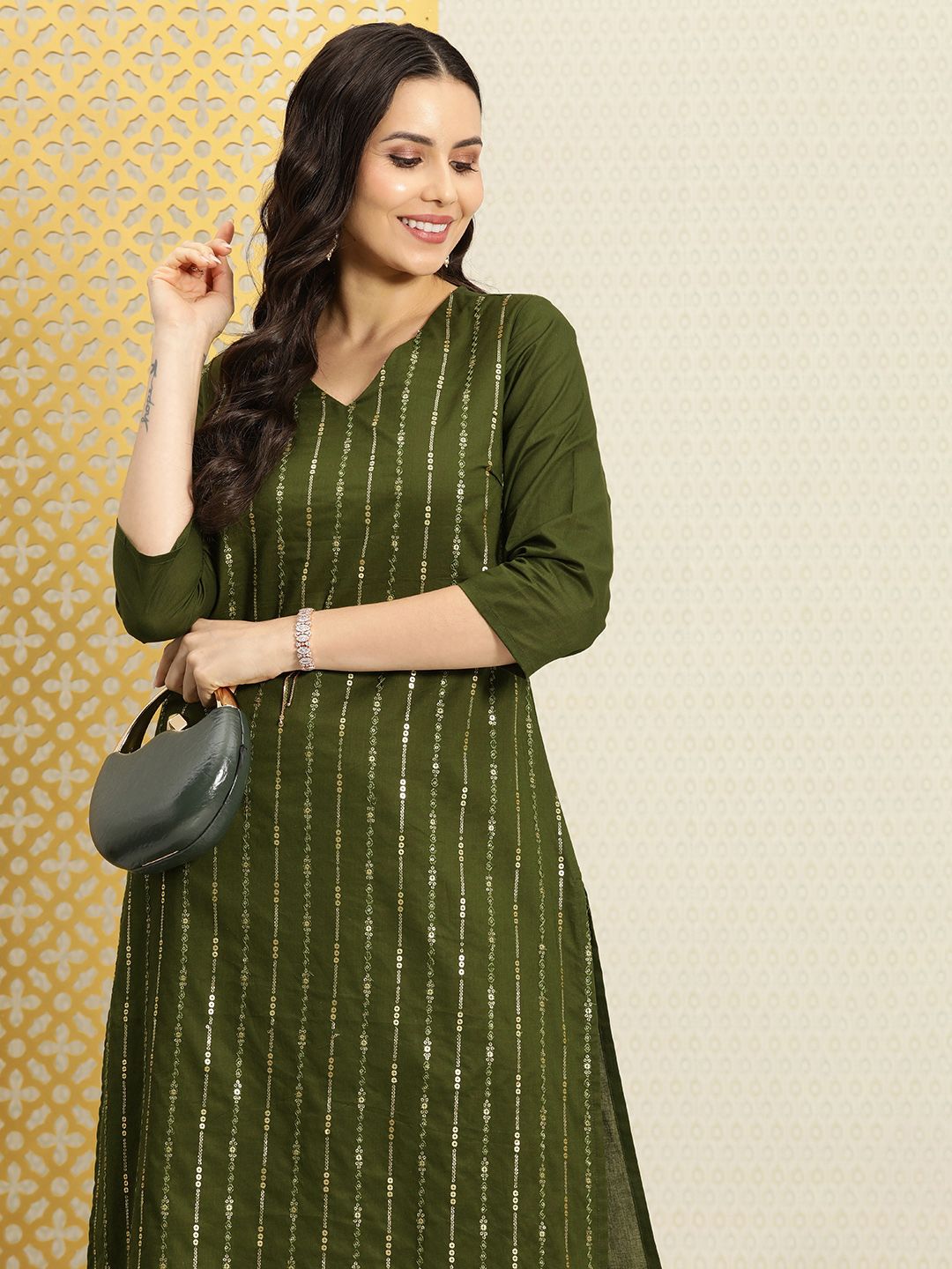 Dhiyona PD Women Women Striped Sequinned Pure Cotton Kurta with Trousers Set