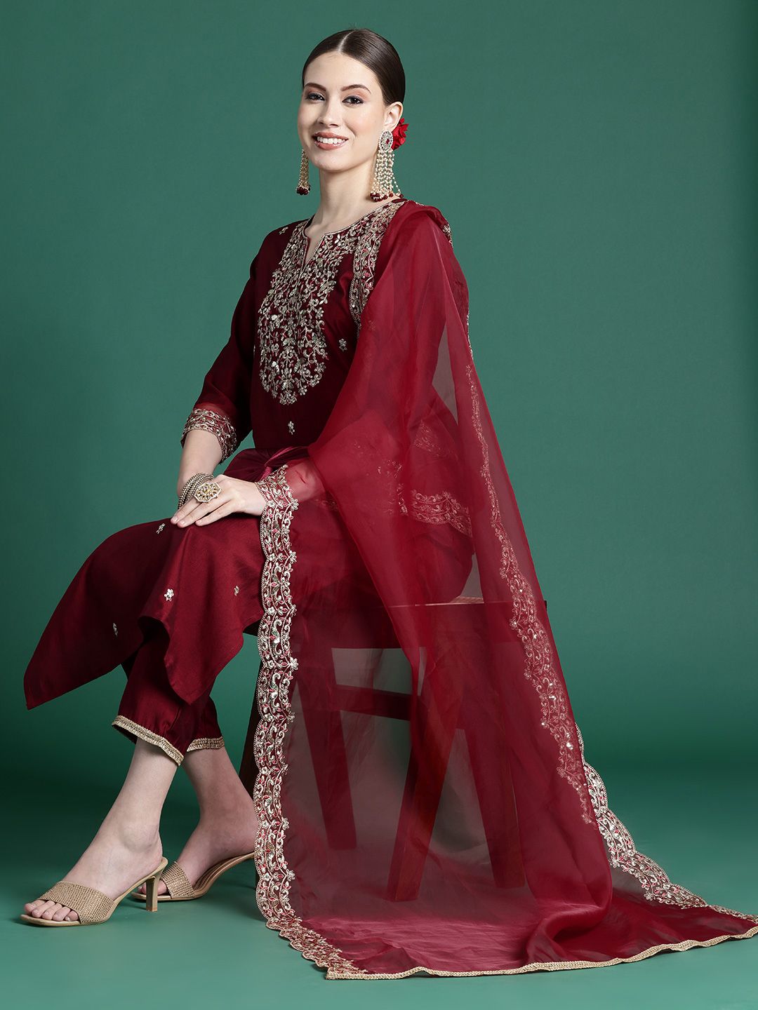 Dhiyona IE Women Floral Embroidered Regular Sequinned Liva Kurta with Trousers & With Dupatta