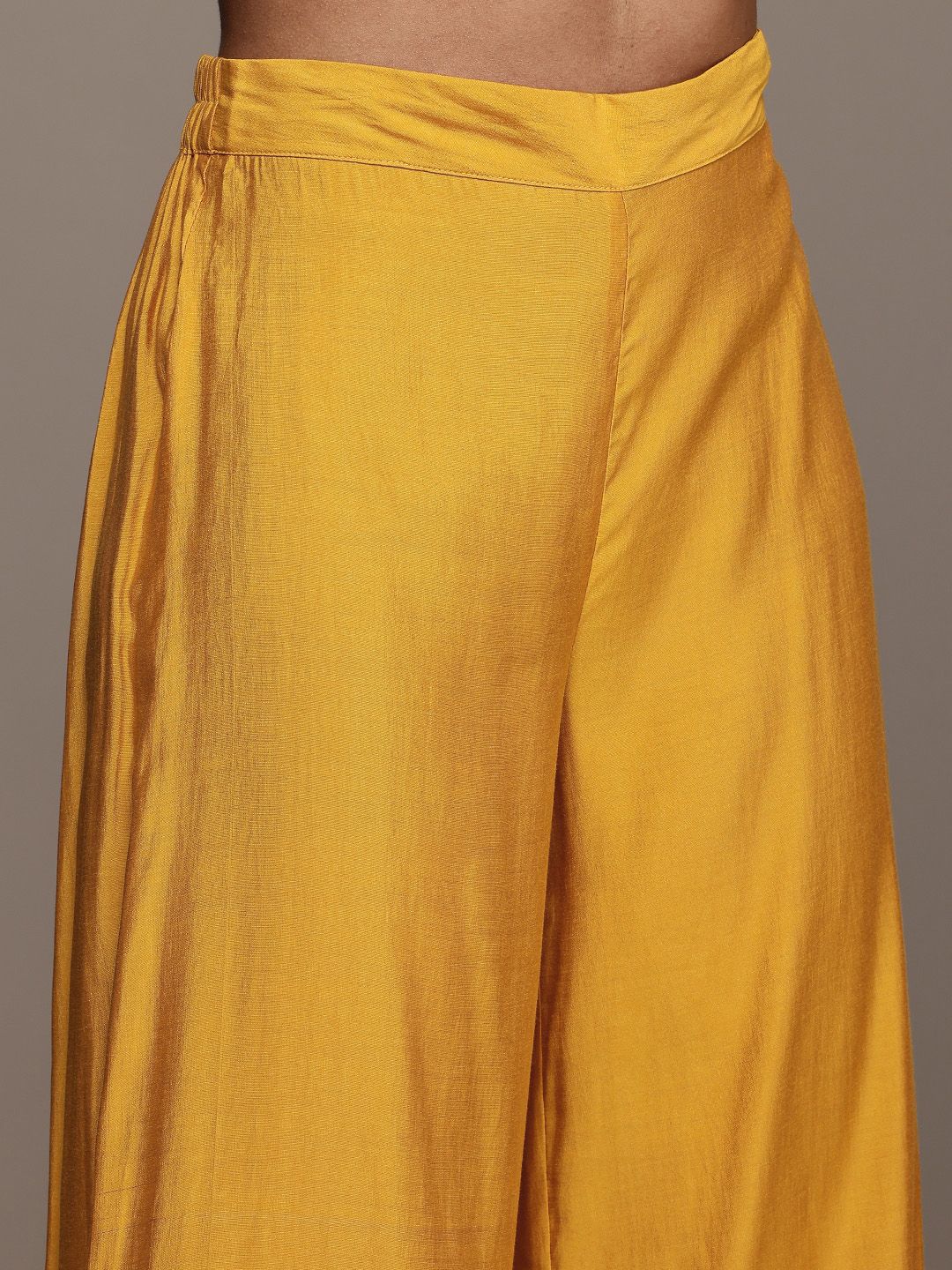 Dhiyona PD Women Yoke Design Thread Work Jashn Kurta & Palazzos With Dupatta