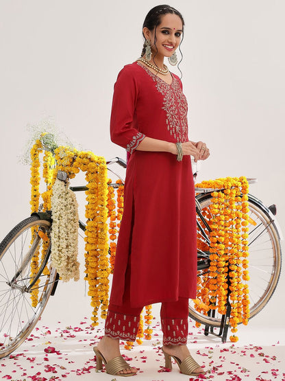 Dhiyona VA Women'sEthnic Motifs Yoke Design Zari Kurta & Trousers With Dupatta