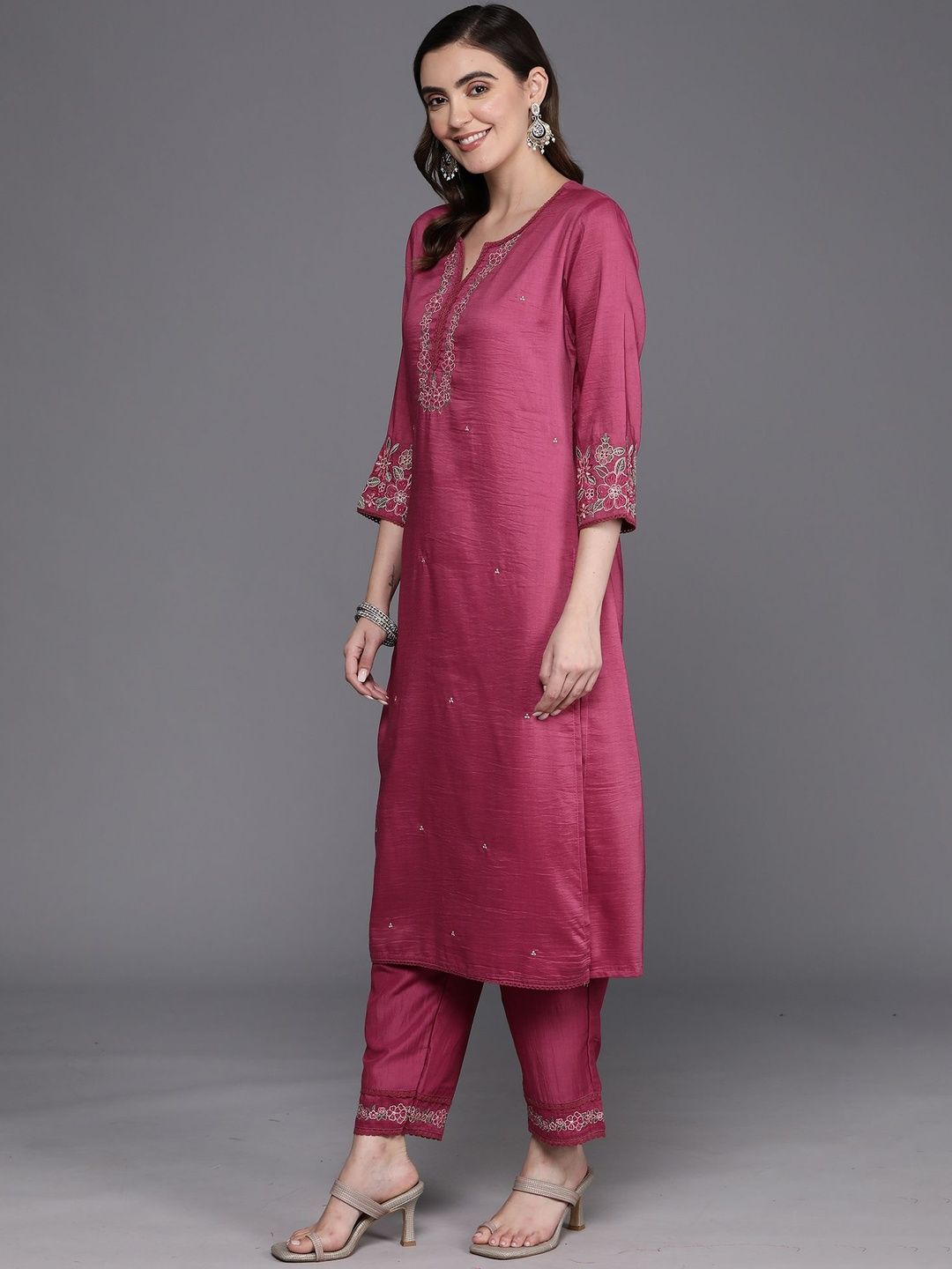 Floral Embroidered Notch Neck Straight Thread Work Kurta With Trouser & Dupatta