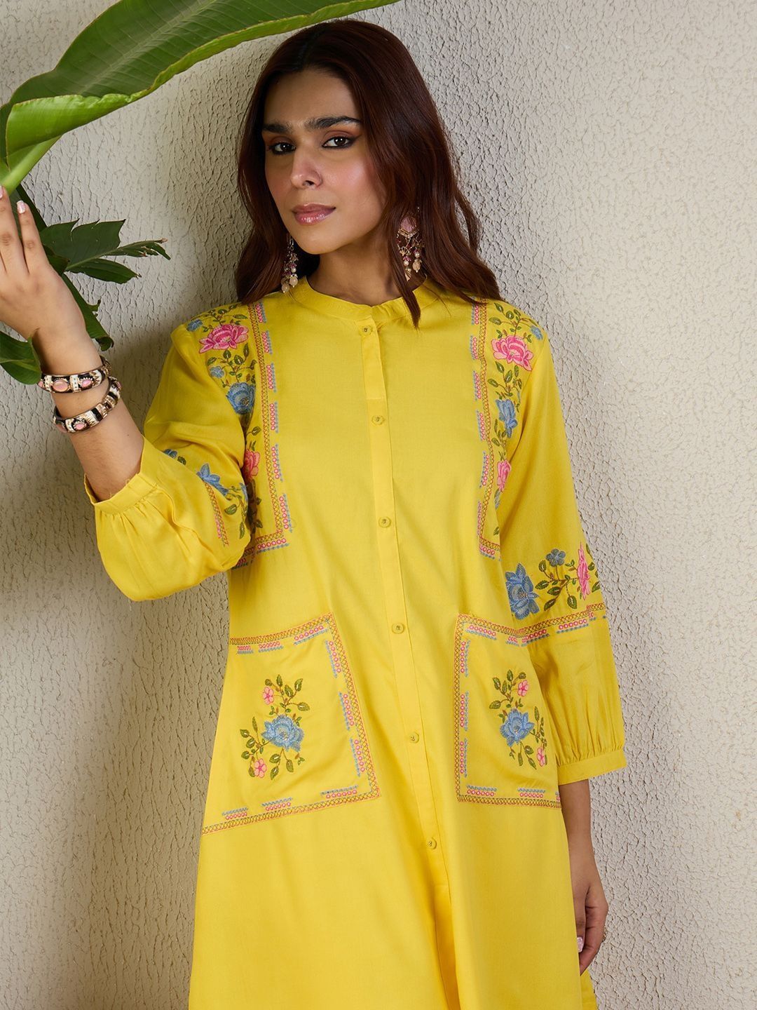 Dhiyona IE Embroidered Mandarin Collar Tunic & Trousers Co-Ords