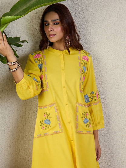 Dhiyona IE Embroidered Mandarin Collar Tunic & Trousers Co-Ords