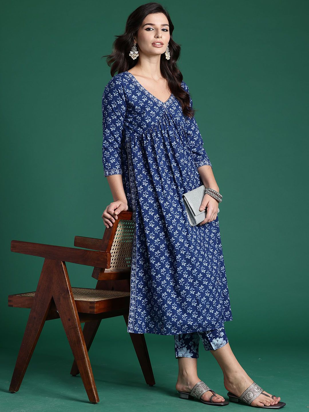 Dhiyona IE Printed V-Neck Pure Cotton A-Line Tunic With Trouser