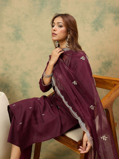 Dhiyona VA Women'sYoke or Border Embroidered Zari Straight Kurta With Trousers & Dupatta