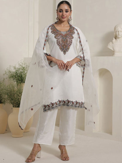 Women Ethnic Motifs Embroidered Kurta with Trousers & Dupatta