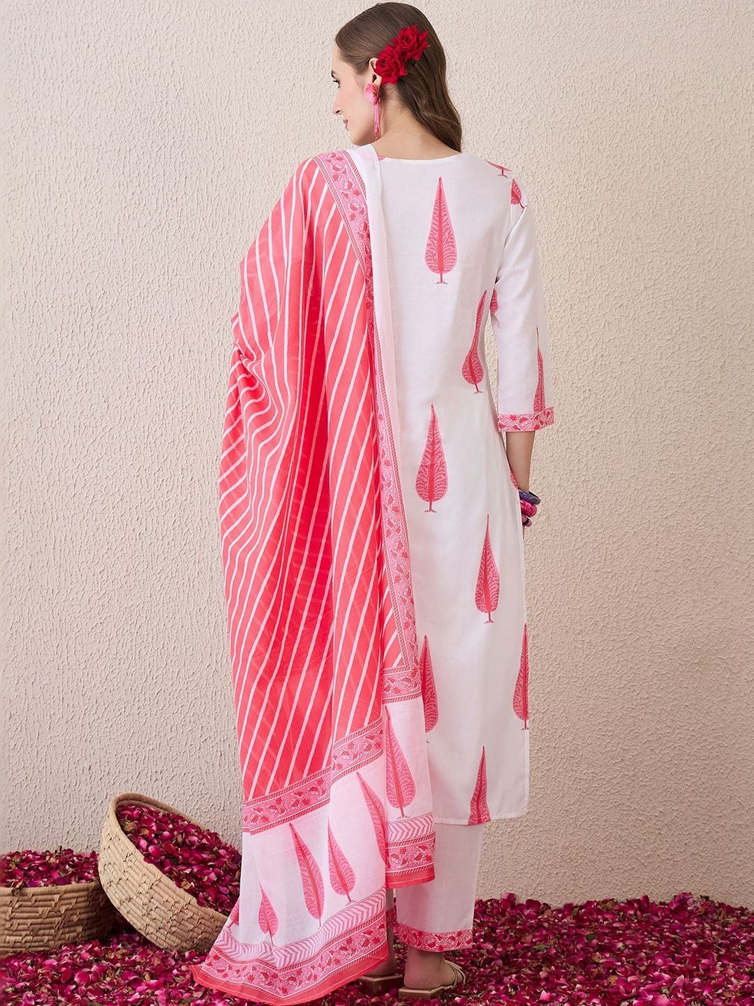 Women Ethnic Motifs Printed Regular Pure Cotton Kurta with Trousers & With Dupatta