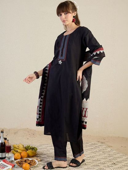 Women Ethnic Motifs Embroidered Regular Thread Work Pure Cotton Kurta with Trousers & With Dupatta