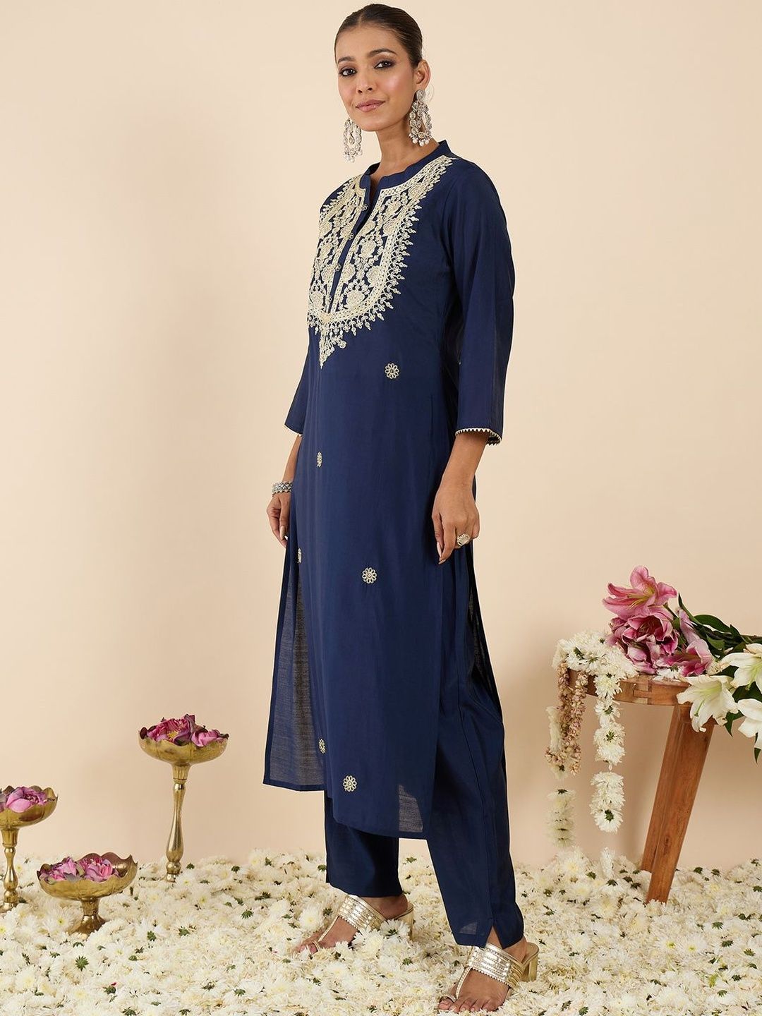 Women Ethnic Motifs Embroidered Regular Kurta with Trousers