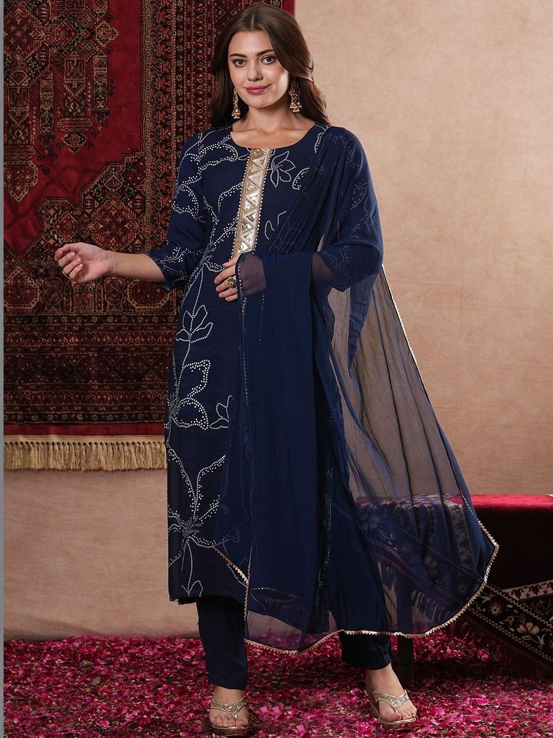 Dhiyona KL Women Floral Printed Regular Gotta Patti Kurta with Trousers & With Dupatta