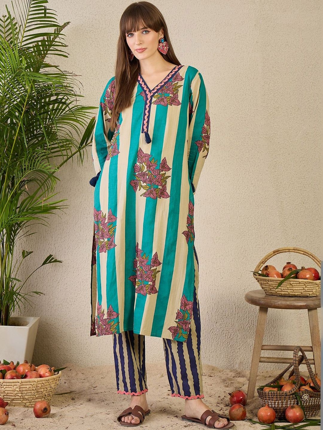 Women Printed Regular Thread Work Pure Cotton Kurta with Trousers & With Dupatta
