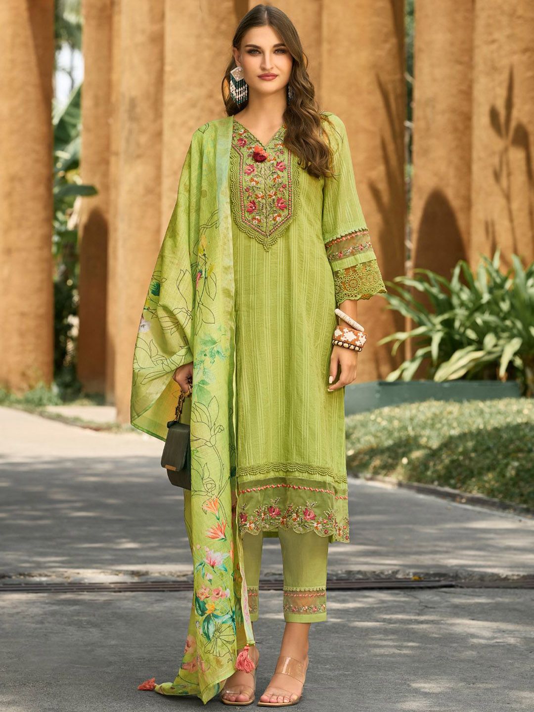 Dhiyona IE Women Floral Regular Thread Work Linen Kurta with Trousers & With Dupatta