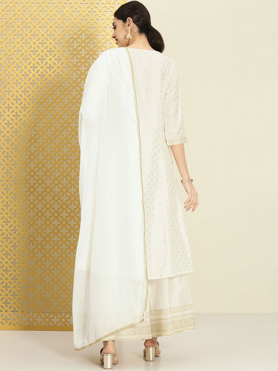 Dhiyona PD Women Women Ethnic Motifs Jashn Kurta with Palazzos & With Dupatta