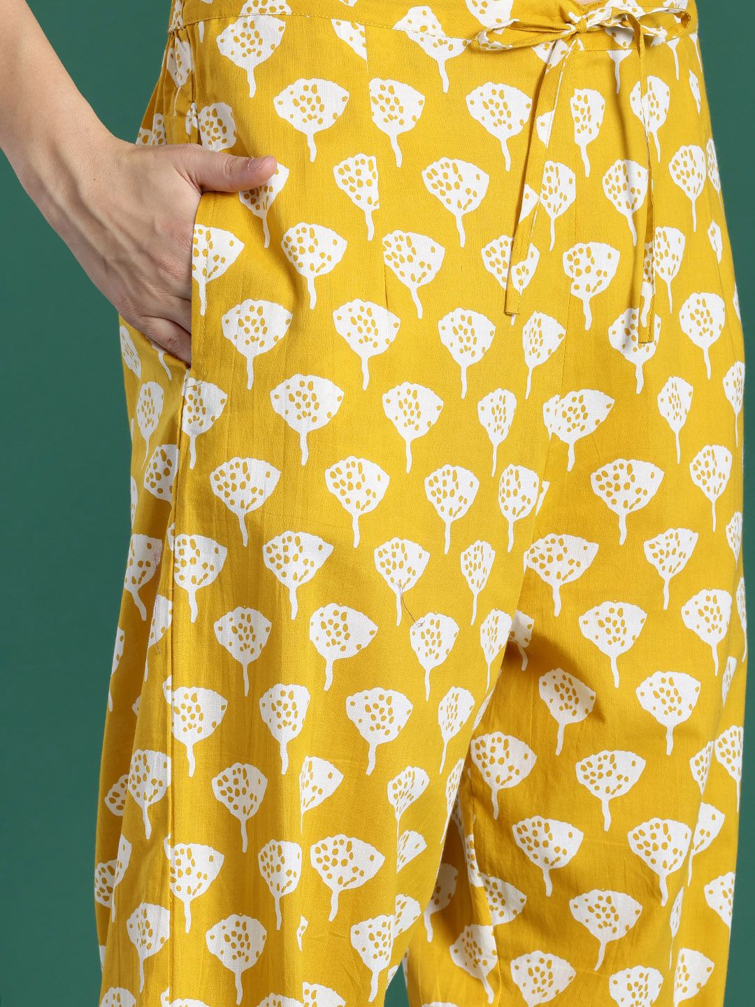 Dhiyona IE Floral Printed Mirror Work Pure Cotton Kurta with Trousers & With Dupatta
