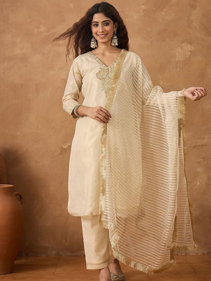 Dhiyona VA Women'sYoke Design V-Neck Straight Kurta With Trousers & Dupatta