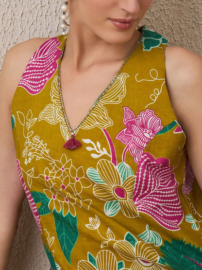 Dhiyona IE Floral Printed Sleeveless V-Neck A-Line Kurta With Trousers