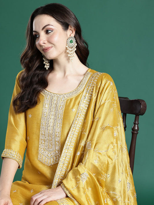 Ethnic Motifs Embroidered Kurta with Trousers & Dupatta