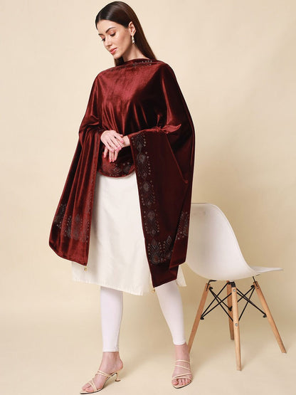 Dhiyona PA Women Purple Embellished Velvet Shawl