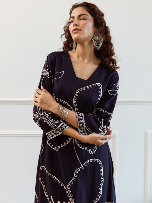 Dhiyona IE Women Floral Embroidered Regular Sequinned Kurta with Trousers