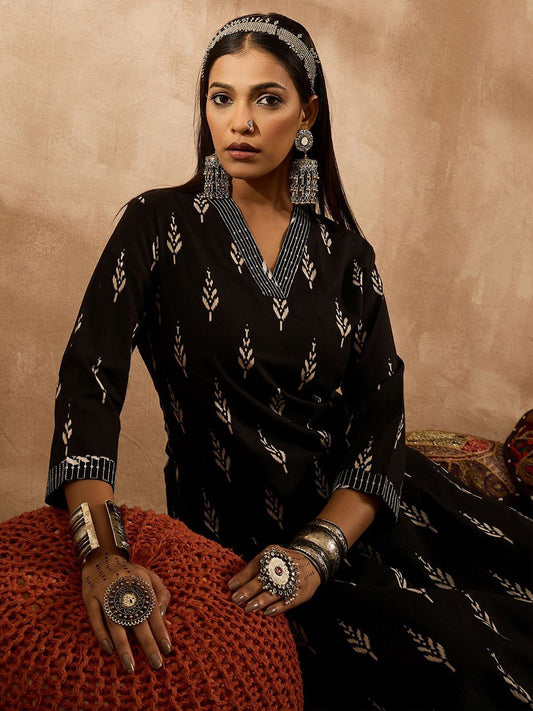 Dhiyona IE Floral Printed V-Neck Pure Cotton Sequinned Straight Kurta