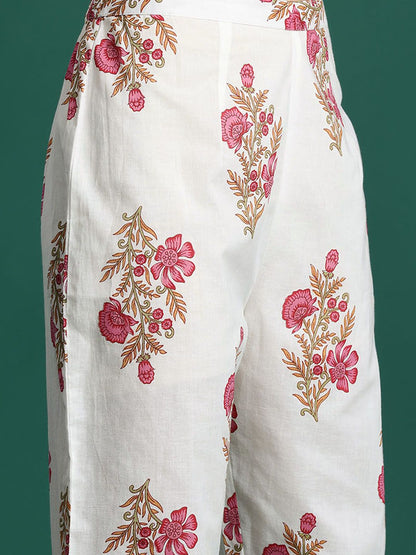 Dhiyona IE Women Floral Printed Pure Cotton Kurta with Trousers