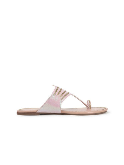 Dhiyona AK Women Pink Textured One Toe Flats