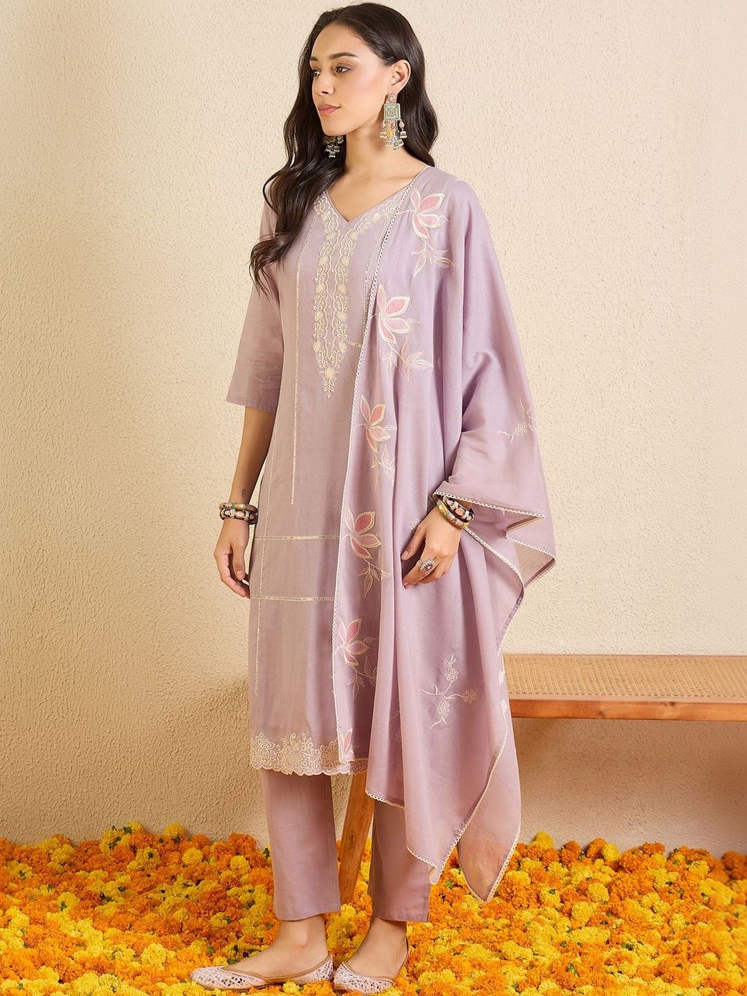 Women Floral Embroidered Regular Thread Work Pure Cotton Kurta with Trousers & With Dupatta