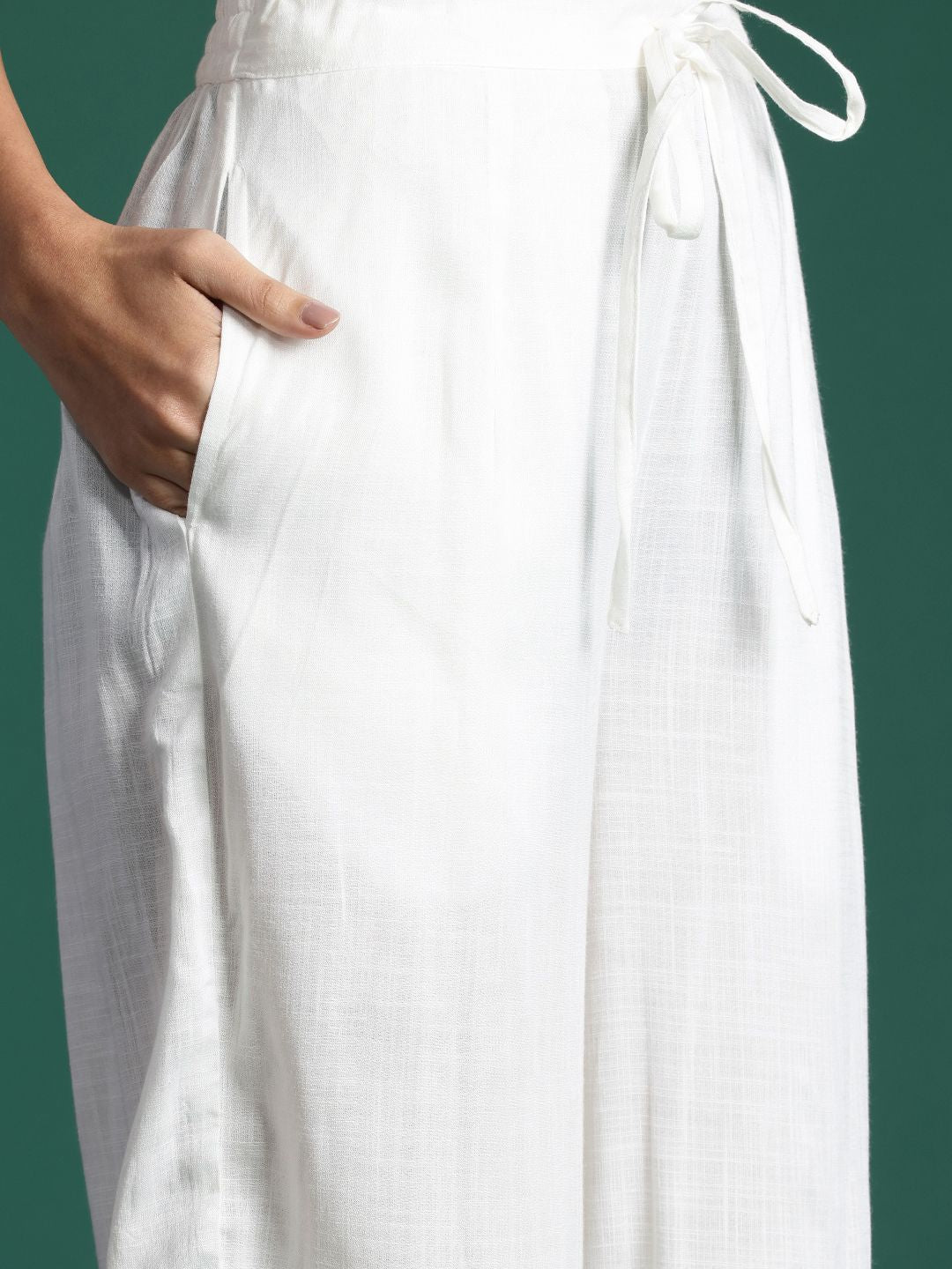 Dhiyona IE Floral Embroidered Pleated Thread Work Pure Cotton Kurta Set