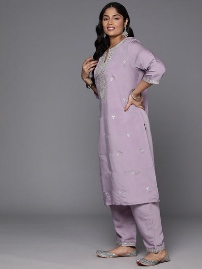 Dhiyona IE Plus Size Embroidered Regular Sequinned Kurta with Trousers & With Dupatta