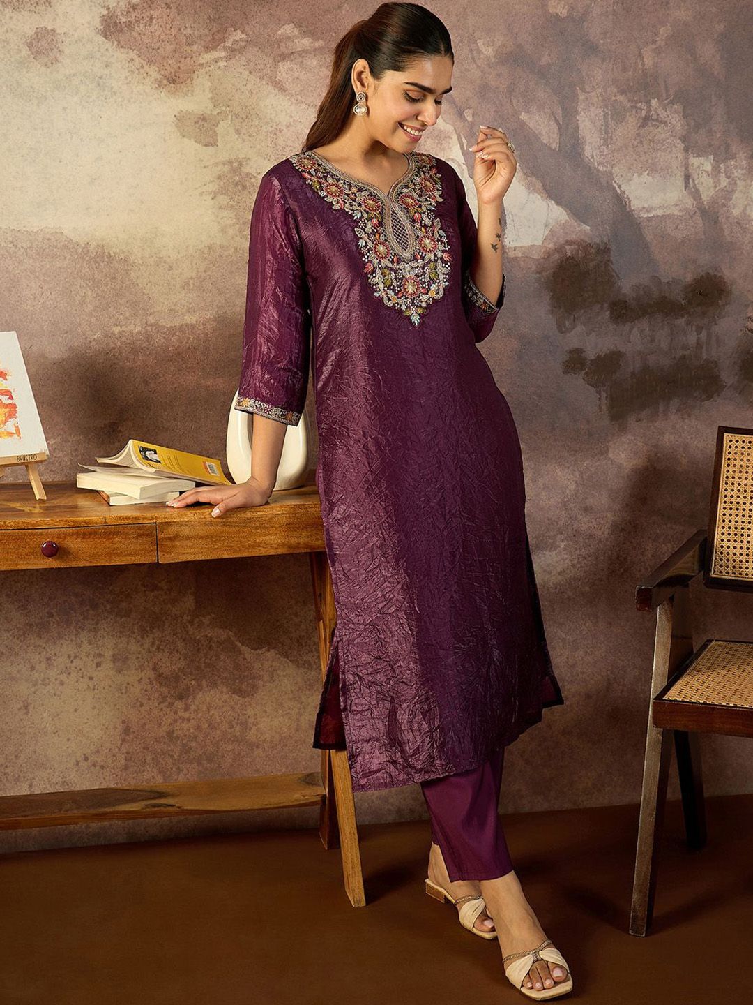 Women Floral Embroidered Kurta with Trousers