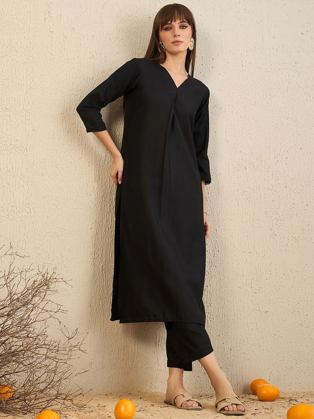 Dhiyona IE V-Neck Tunic With Trousers
