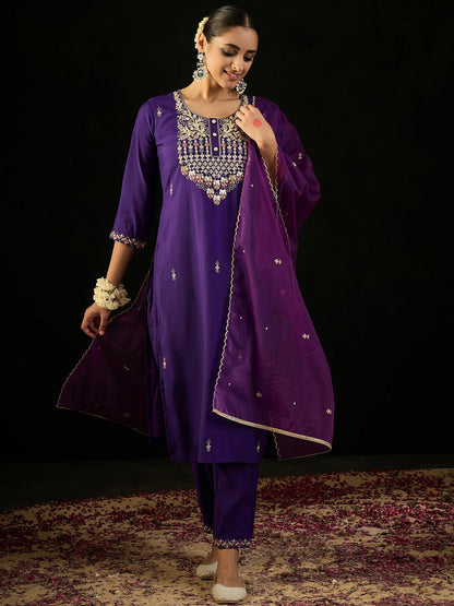 Dhiyona IE Round Neck Ethnic Motifs Embroidered Sequinned Kurta with Trouser & Dupatta