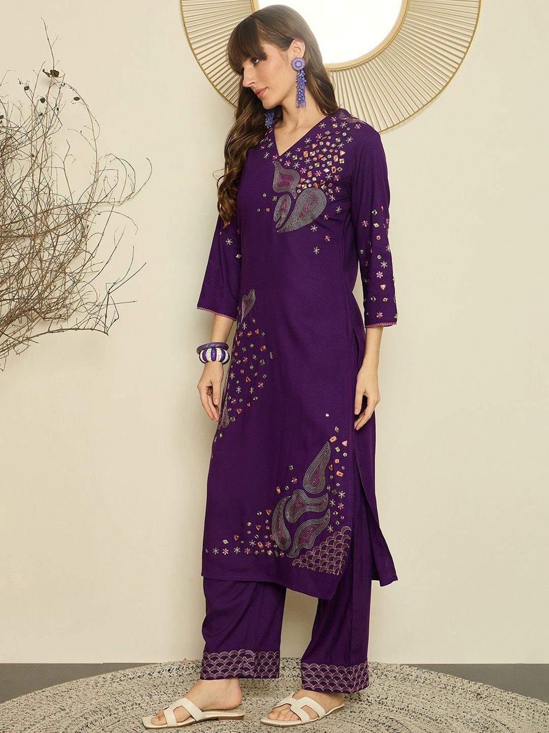 Dhiyona IE Women Embroidered V-Neck Top and Trousers Co-Ords