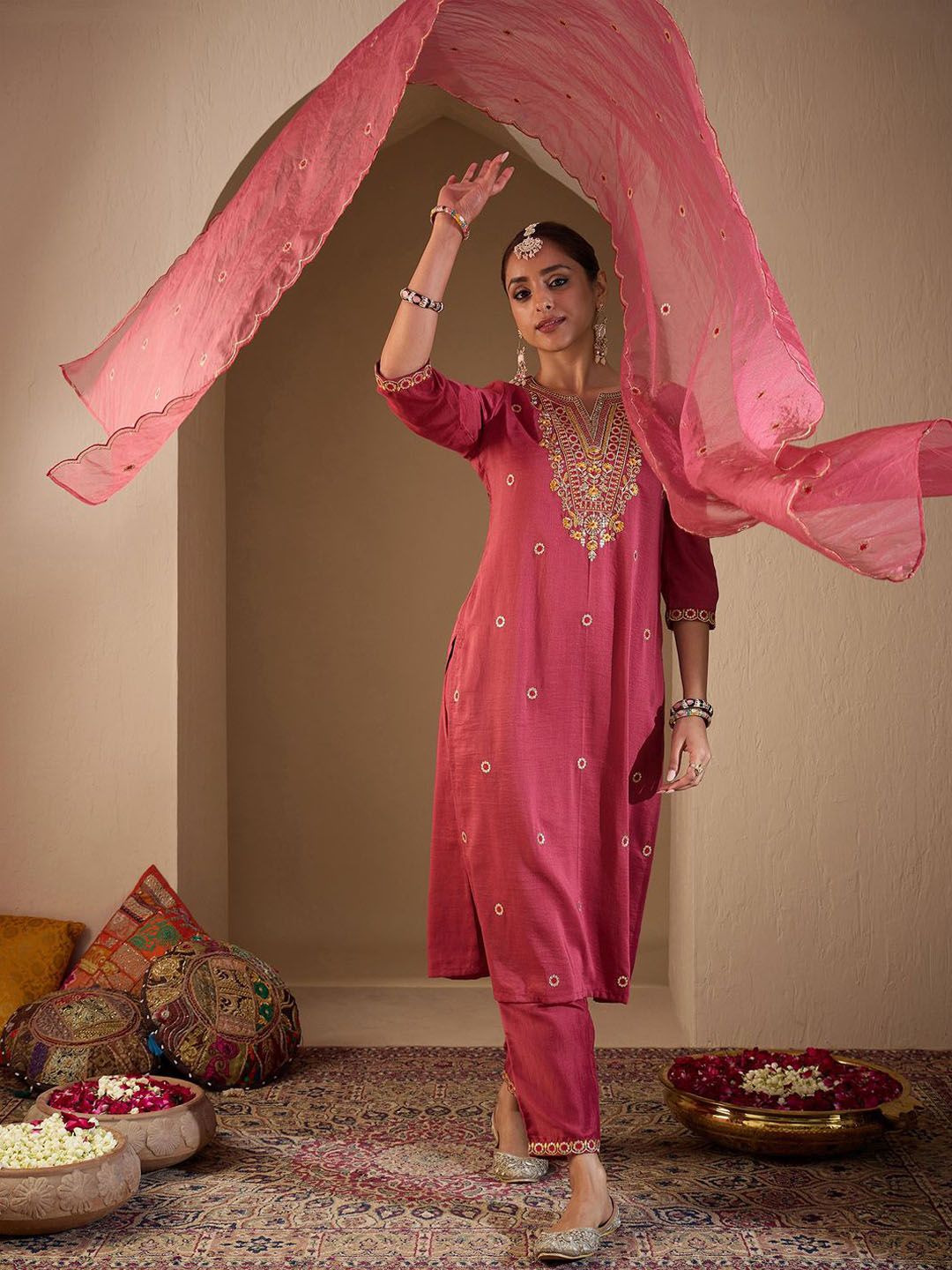 Women Floral Embroidered Regular Kurta with Trousers & With Dupatta