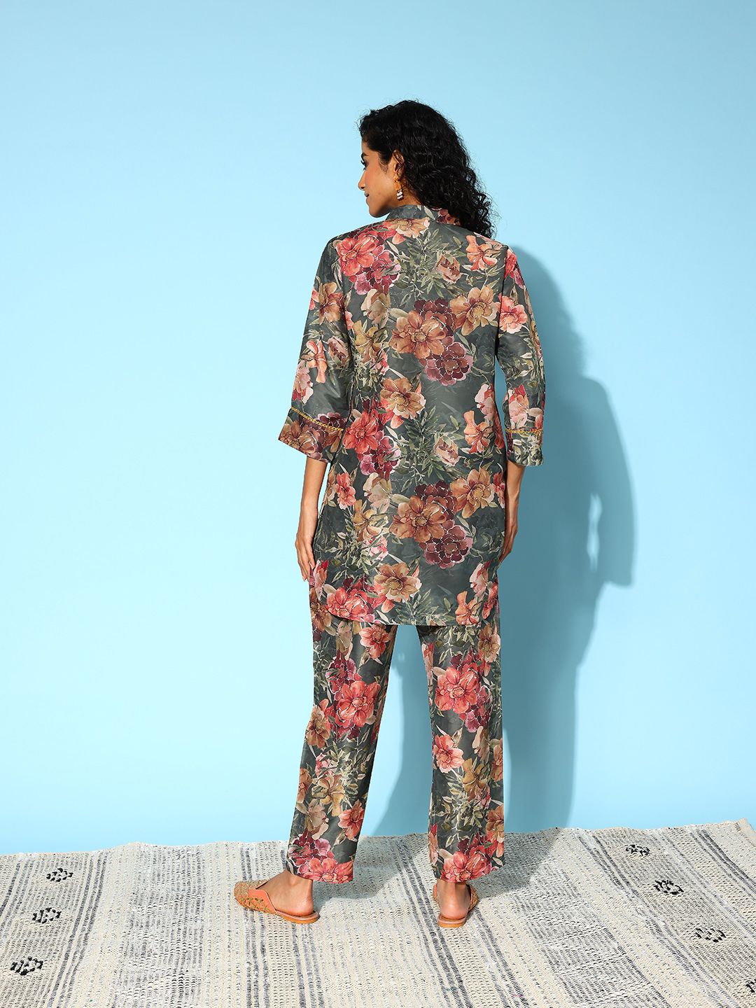 Dhiyona IE Women Floral Printed Co-Ords Set
