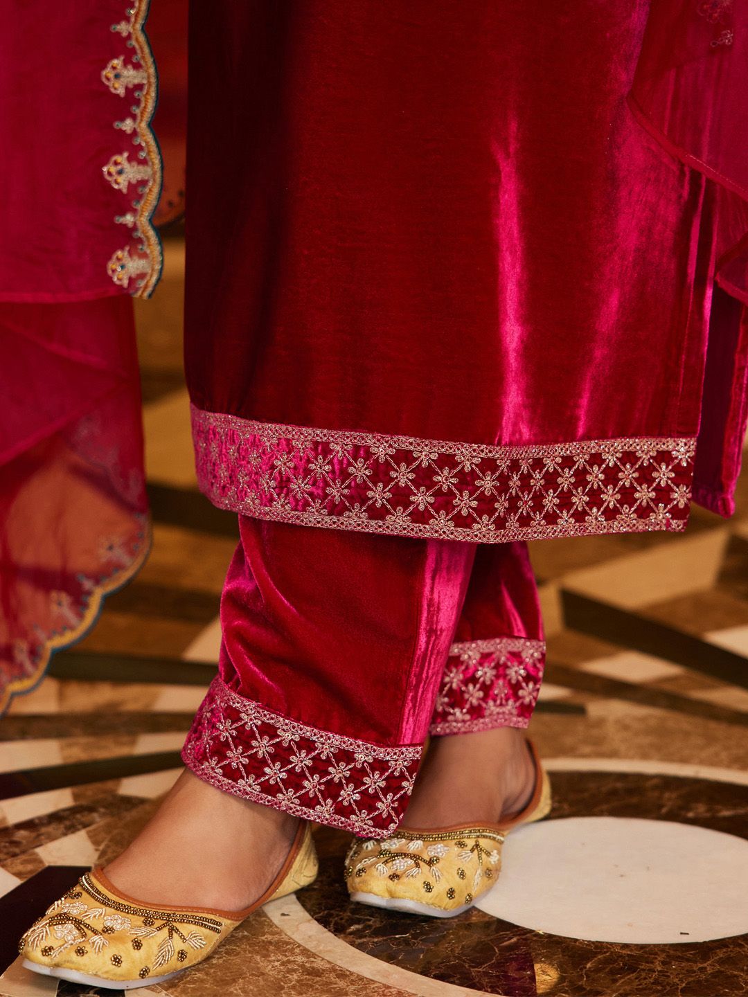 Women Ethnic Motifs Embroidered Regular Velvet Kurta with Trousers & With Dupatta