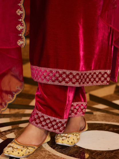 Women Ethnic Motifs Embroidered Regular Velvet Kurta with Trousers & With Dupatta