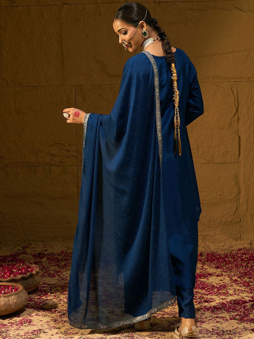 Ethnic Motifs Embroidered Zari Straight Kurta with Trousers & Dupatta