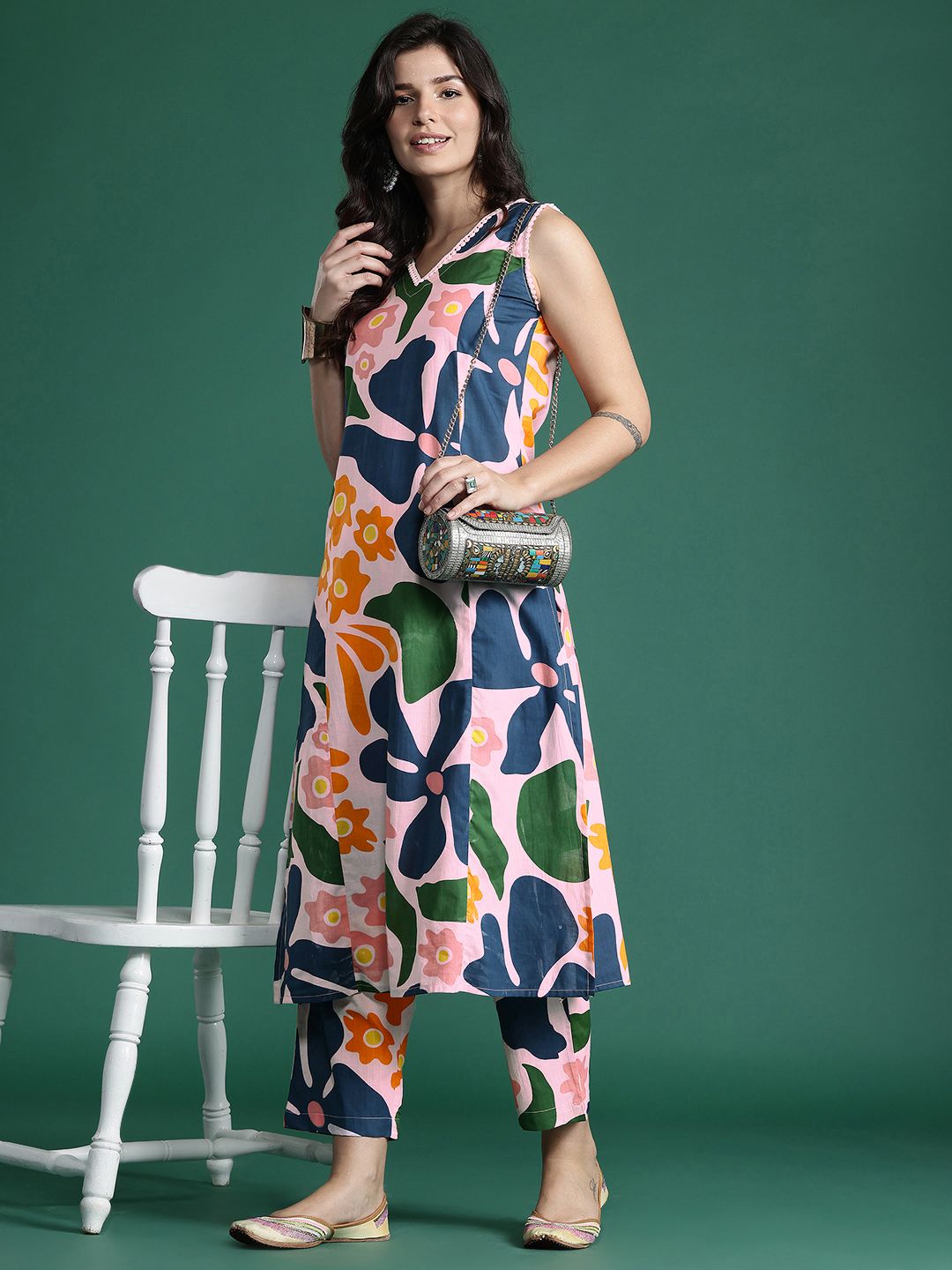 Floral Printed Panelled Pure Cotton Kurta with Trousers