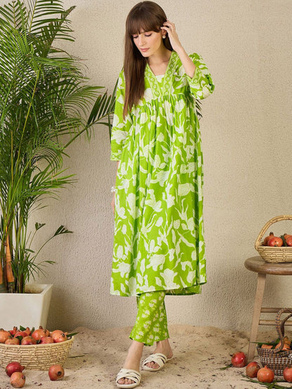 Dhiyona IE Women's Floral Printed Empire Pure Cotton Kurta with Trousers