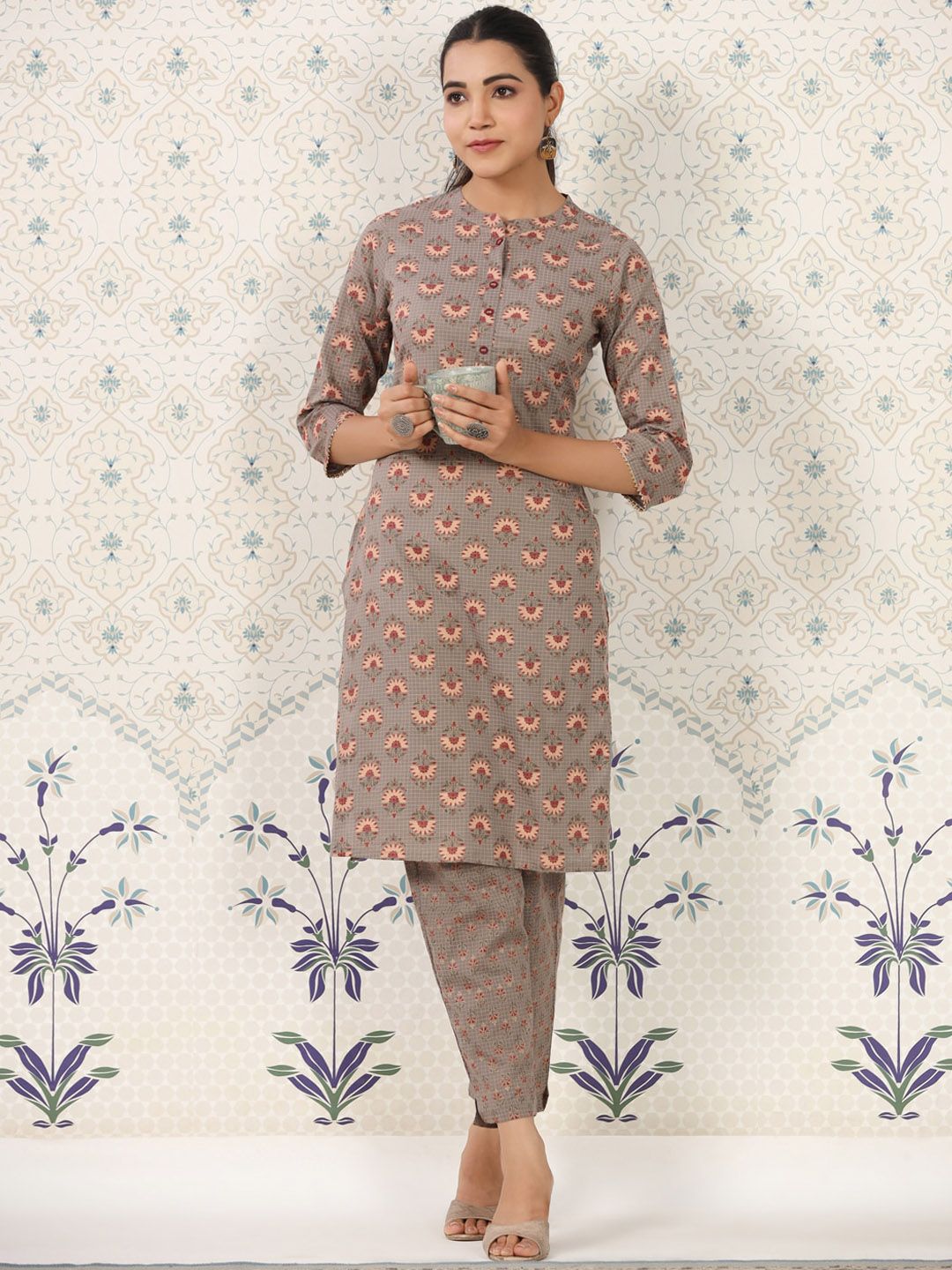 Dhiyona OD  Floral Printed Band Collar Pure Cotton Kurta with Trousers