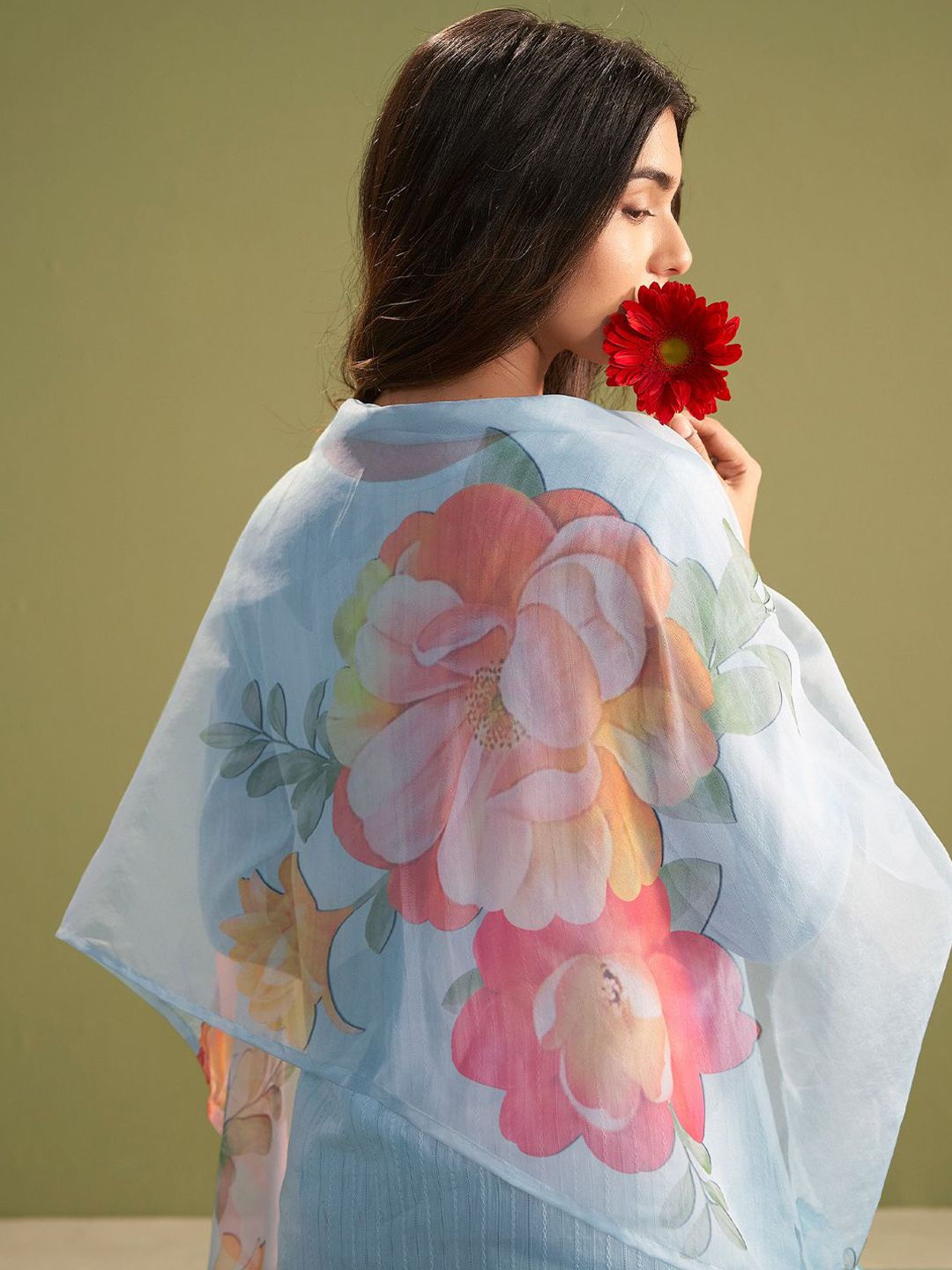 Women Ethnic Motifs Embroidered Thread Work Kurta with Trousers & With Dupatta