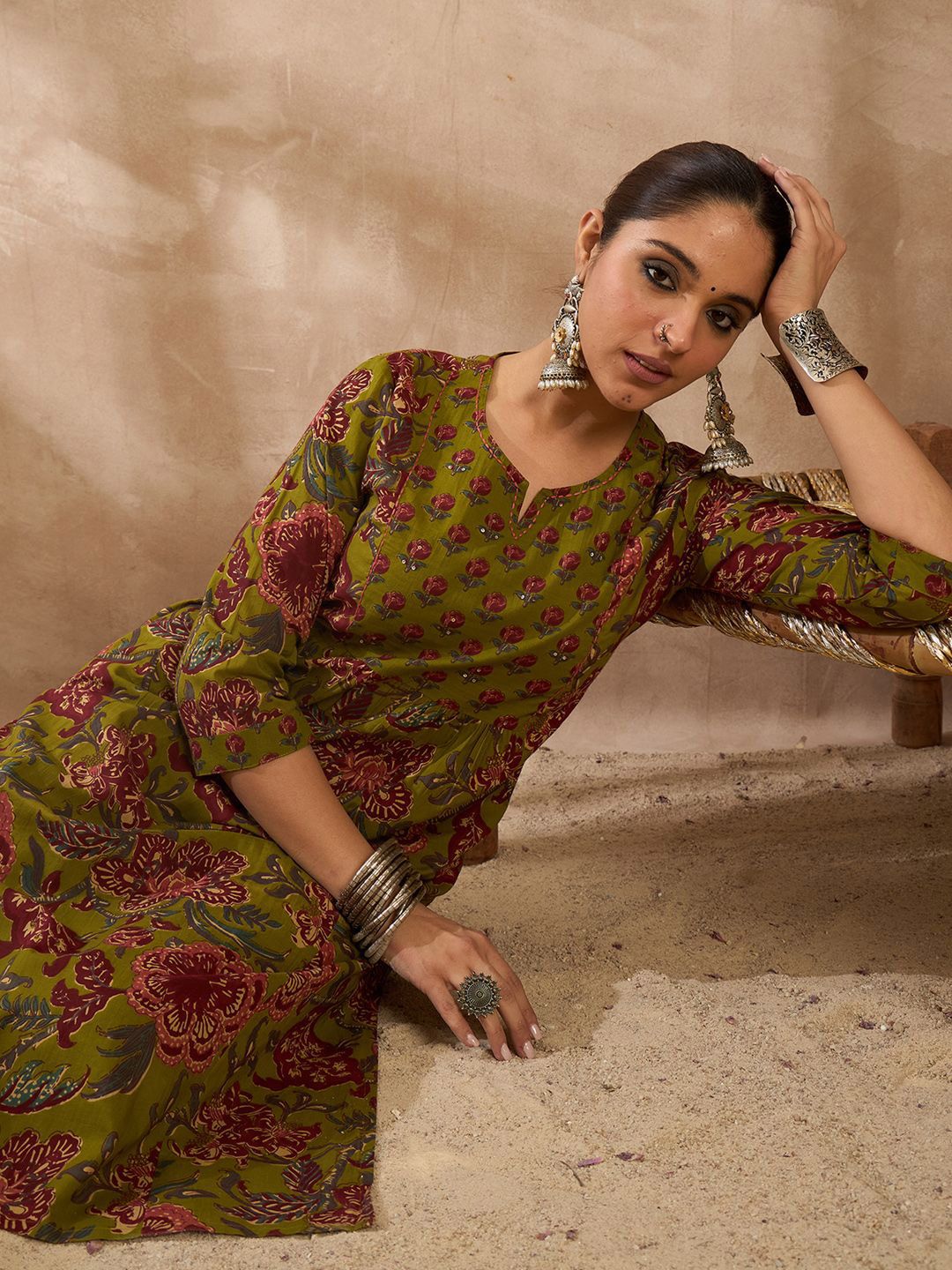 Floral Printed Notch Neck Pure Cotton Kurta With Trousers