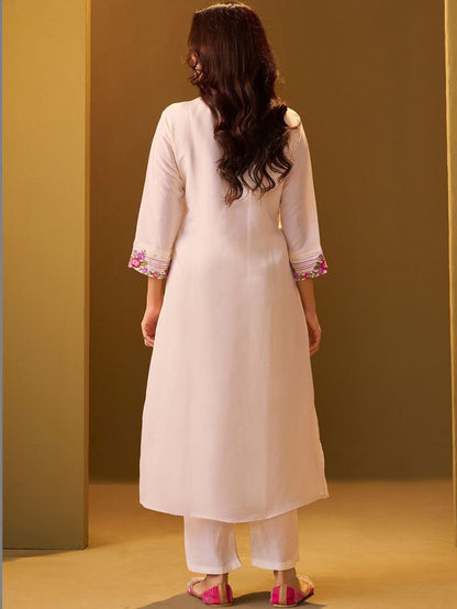 Women Floral Embroidered Regular Thread Work Kurta with Trousers