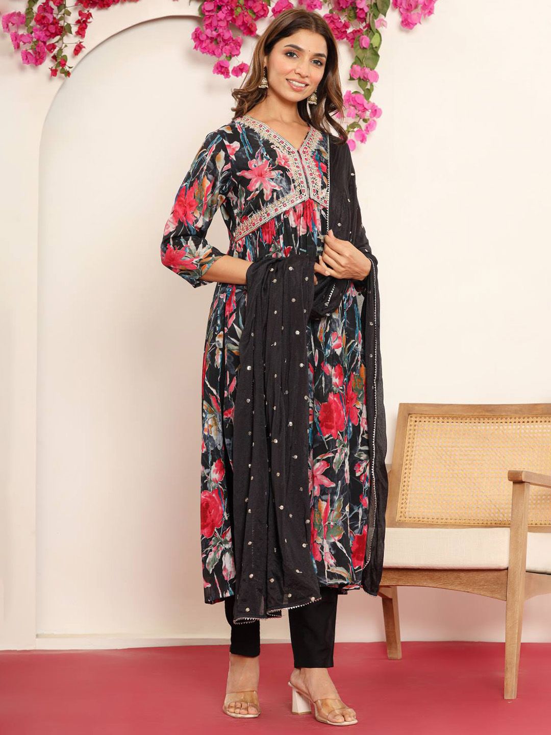Dhiyona VA Women'sBlack Gotta Patti Floral Embroidered V-Neck Empire Kurta With Trousers & Dupatta
