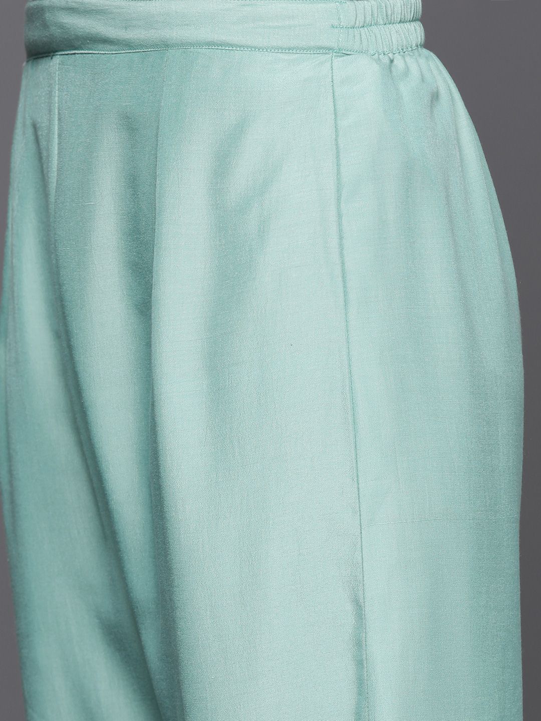 Dhiyona IE Women Floral Printed Mirror Work Pure Cotton Kurta with Trousers & With Dupatta