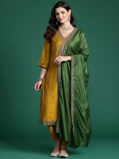 Ethnic Motifs Embroidered Sequinned Kurta With Trousers & Dupatta