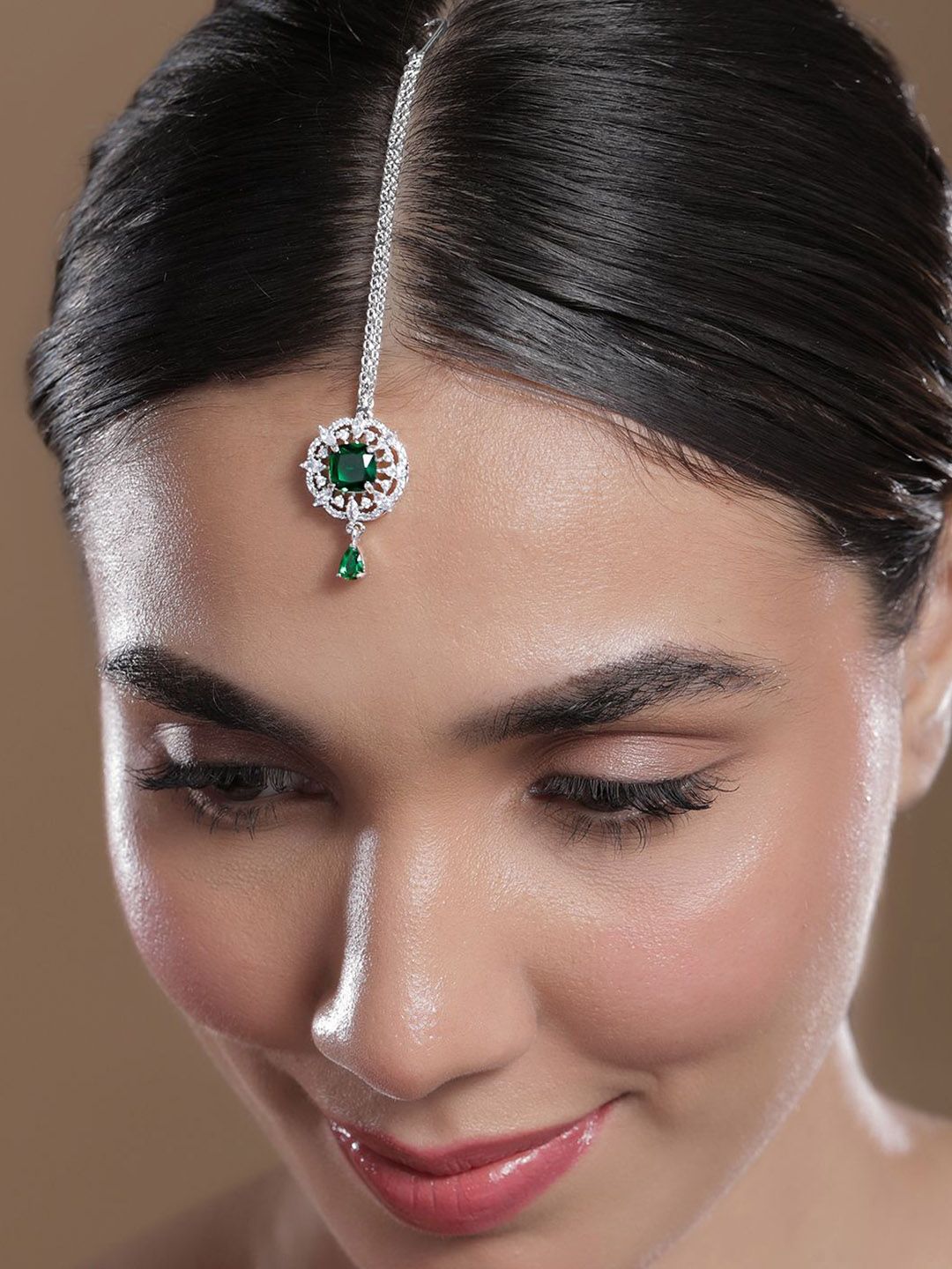 Dhiyona RJ Women's Rhodium-Plated Emerald Green & Cubic Zirconia Studded Maang Tikka
