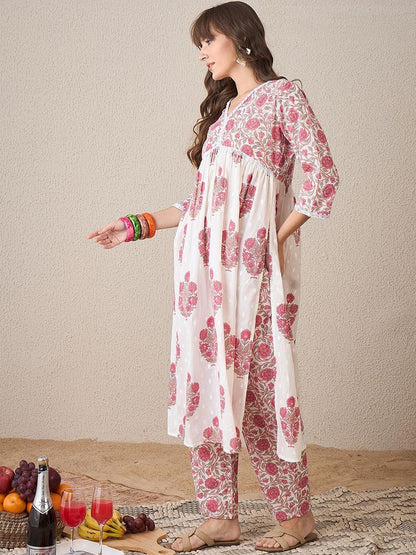 Dhiyona IE Floral Printed V-Neck A-Line Pure Cotton Tunic With Trouser